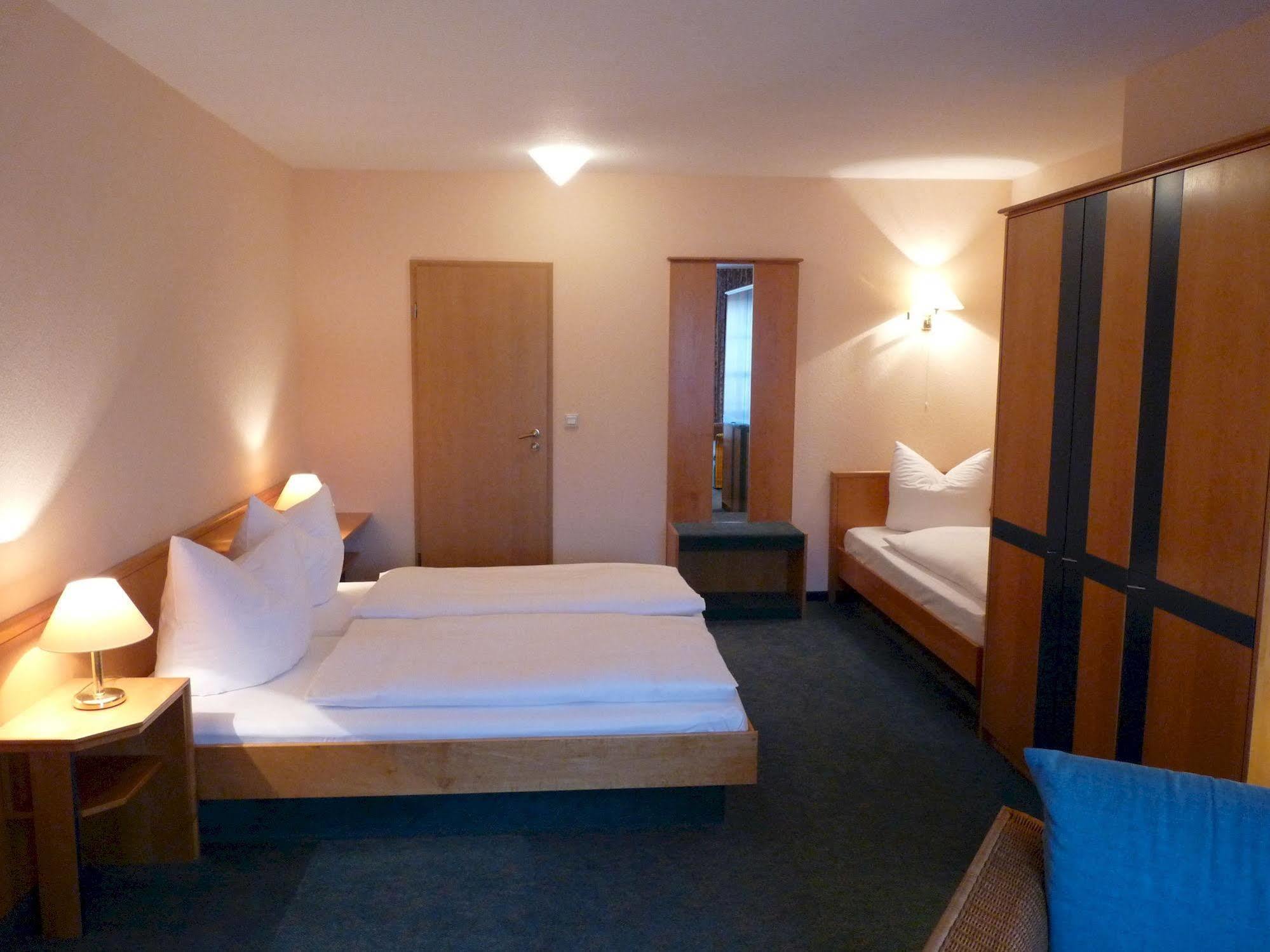 Hotel Garni "Zum Eichwerder" Templin Exteriör bild