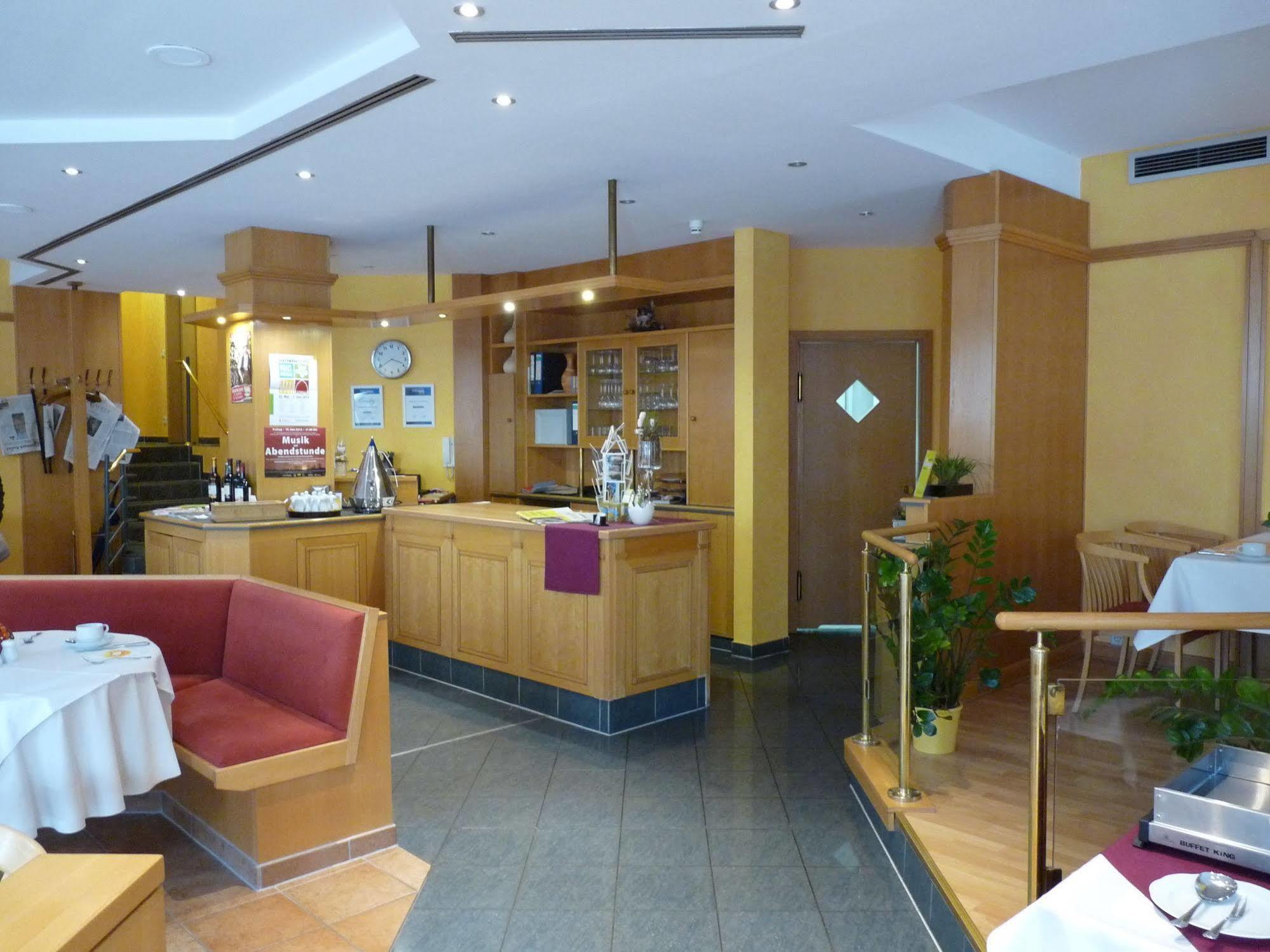 Hotel Garni "Zum Eichwerder" Templin Exteriör bild