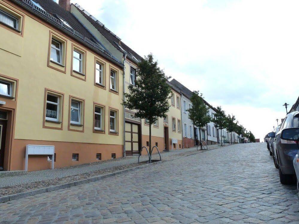 Hotel Garni "Zum Eichwerder" Templin Exteriör bild